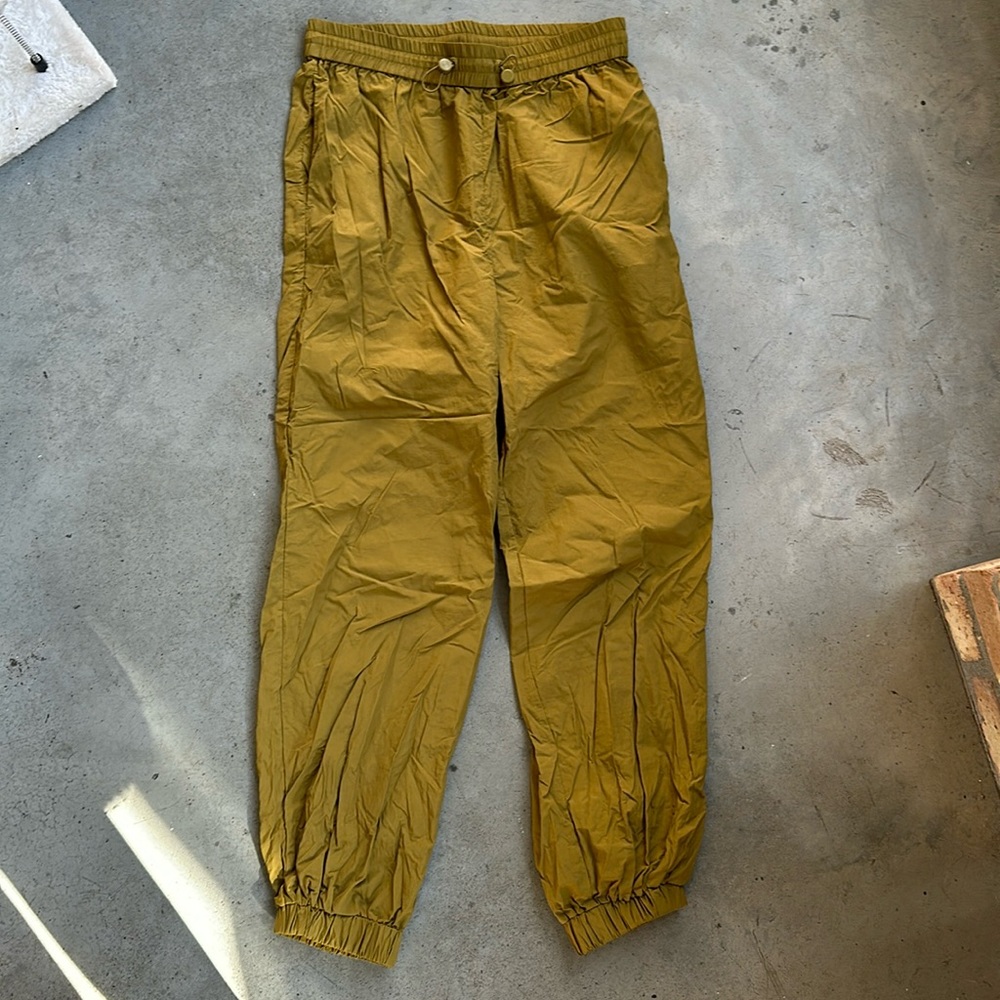 HM Nylon Joggers